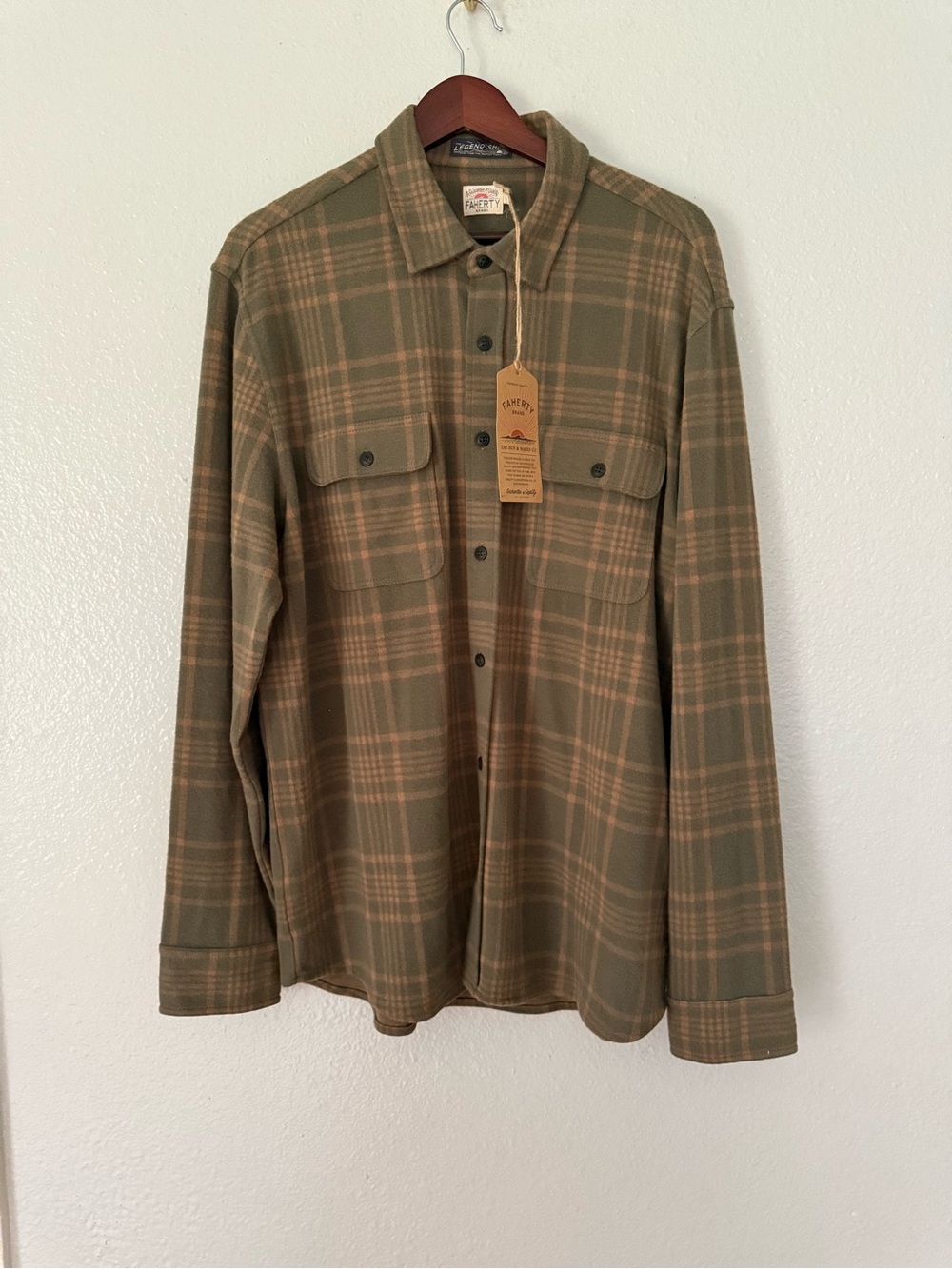 New Faherty Men’s Legend Sweater Shirt Size: XL